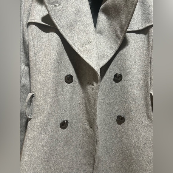 Gray winter coat - Picture 2 of 4